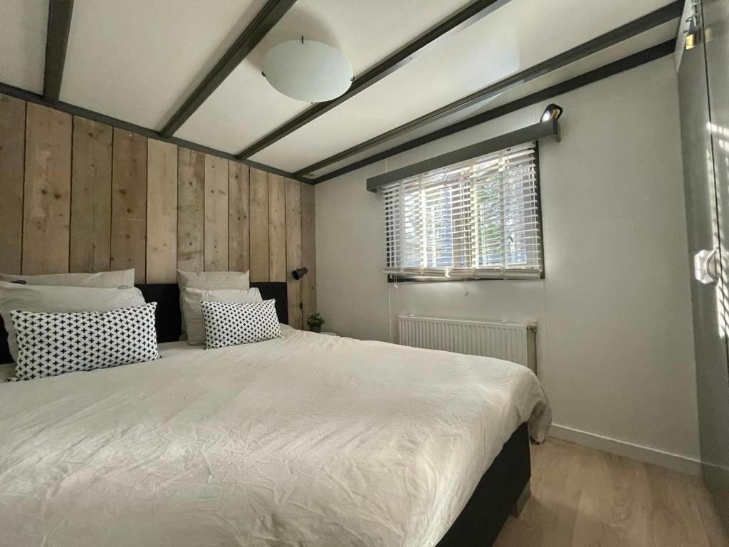 Uniek Chalet Op De Veluwe, In Bosrijke Omgeving. Putten Εξωτερικό φωτογραφία