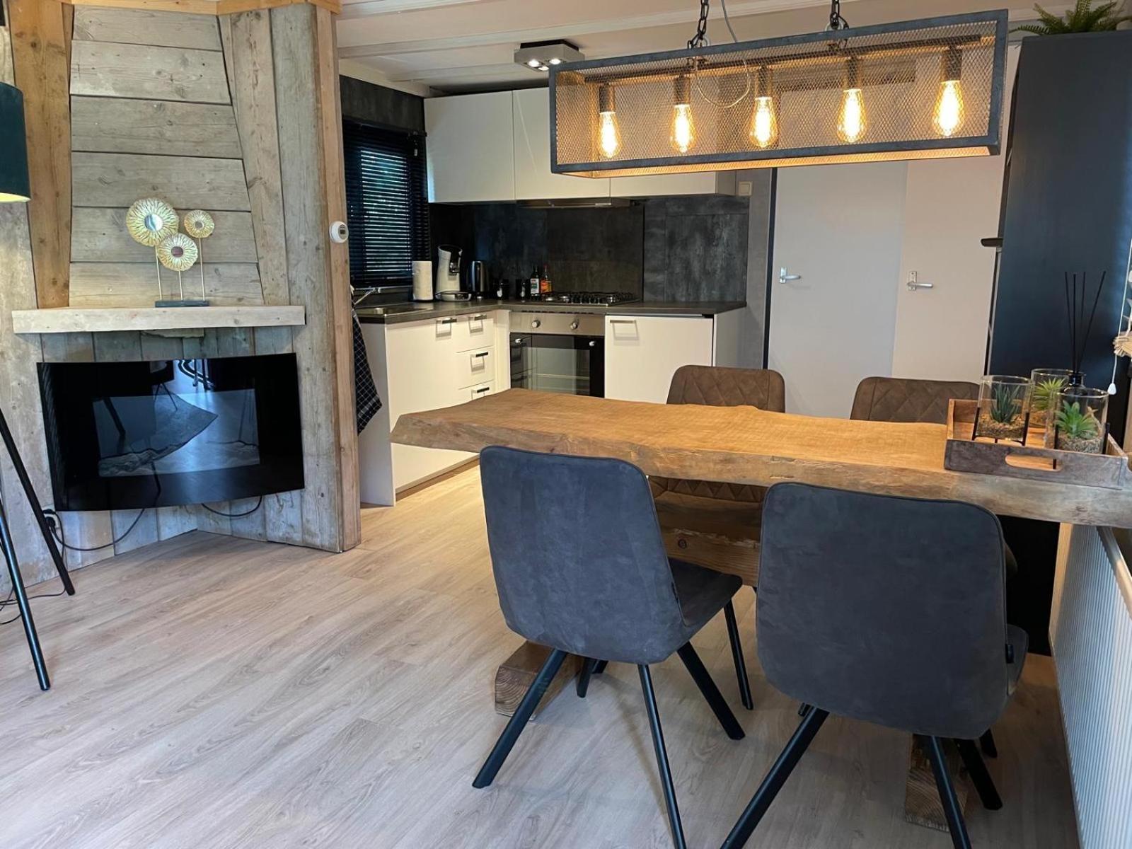Uniek Chalet Op De Veluwe, In Bosrijke Omgeving. Putten Εξωτερικό φωτογραφία